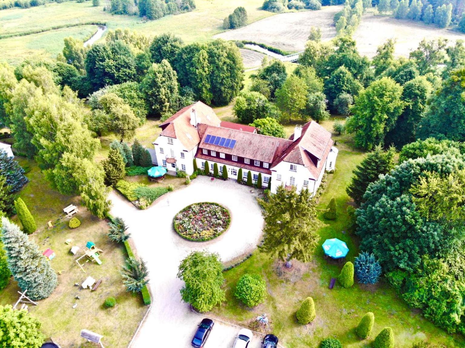 Palac Wojciechy Exterior photo